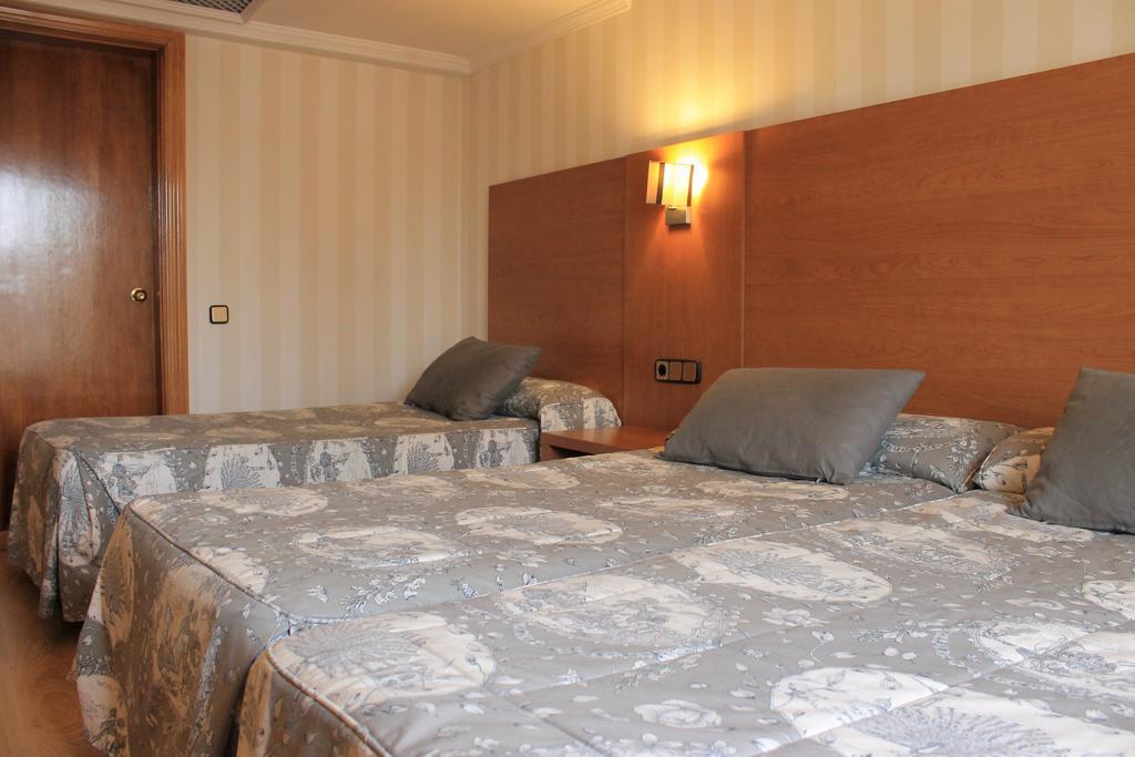 Ramblas Hotel Barcellona Esterno foto
